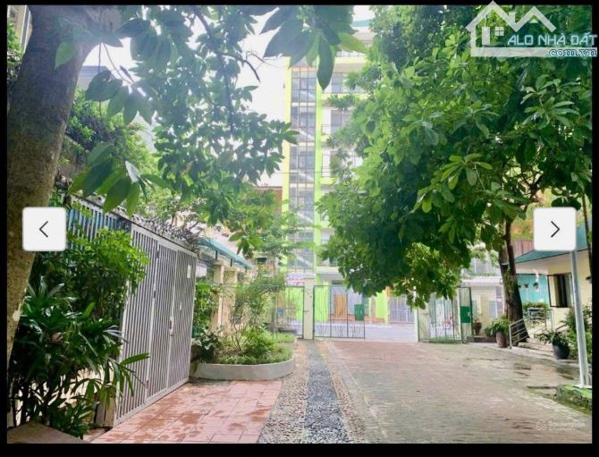 Bán Biệt thự tại Làng kIến Trúc Phong cảnh 45A Võng Thị 173m2, 78 tỷ.