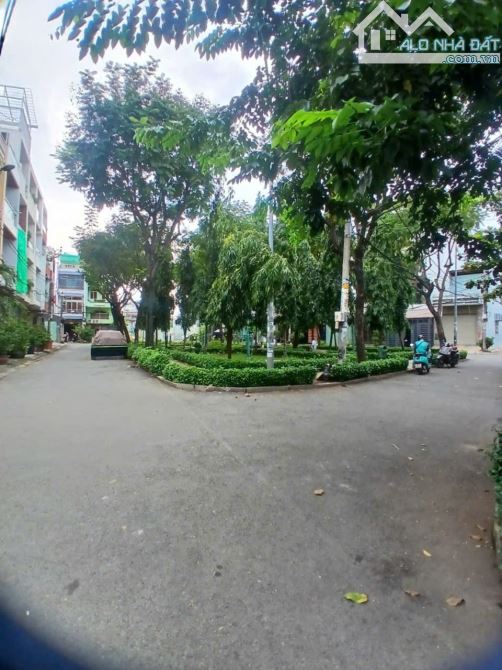 TÂN PHÚ LŨY BÁN BÍCH - 60M² - 4 TẦNG BTCT - HẺM 5M THÔNG - NGAY CÔNG VIÊN ĐẦM SEN