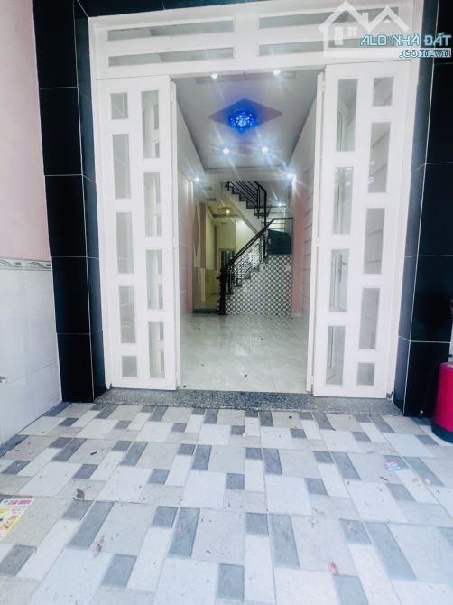 Lê văn lương Bán nhà giá rẻ, 3 tầng 4pn Giá 2 tỷ 9, Sổ sẵn