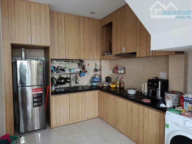Bán Nhà Phố 71.2m2 SRXD-Đuờng Đào Duy Từ Giá 3 Tỷ 750