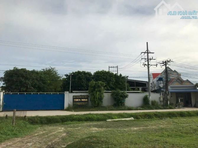 Bán nhà xưởng Đức Hòa Thượng 3000m2 ( 300m3 thổ , dtxd 2000m2 ) hẻm beton cont 40f 23,5tỷ