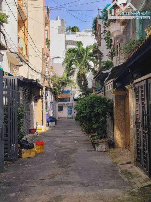 BÁN NHÀ Phan Huy Ích P12 GV gần siêu thị Emart - 4 Tầng 5 Pn - Hẻm Xe Hơi - 4.2x15 - 62m2