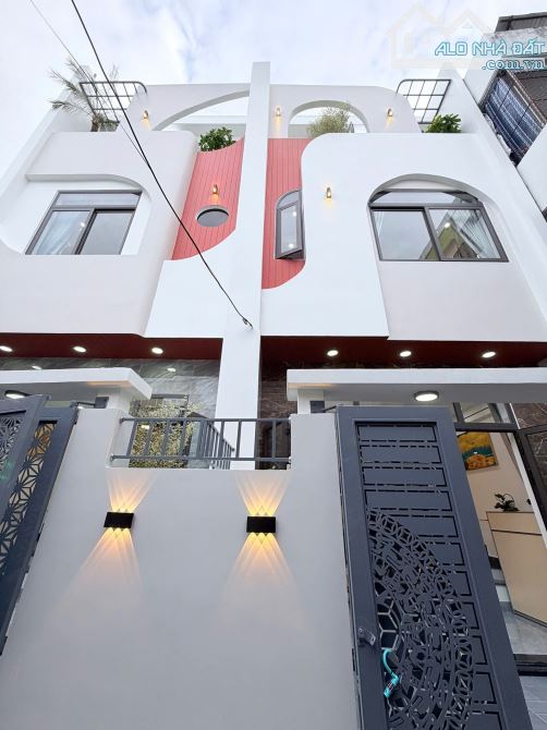 Bán cặp nhà 3 tầng Thái Thị Bôi, thông 67 Hà Huy Tập