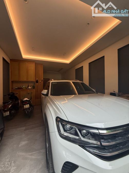 🏡 LIỀN KỀ NGUYỄN LÂN – VIEW HỒ - 5 tầng THANG MÁY - Ô TÔ VÀO NHÀ - FULL NỘI THẤT - 94m2