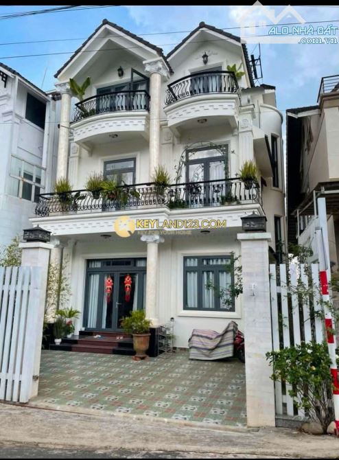 Chủ nhà cần tiền bán villa đồi Ngô Quyền 16 tỷ thương lượng. Vị trí gần tiện ích, Chợ Đêm