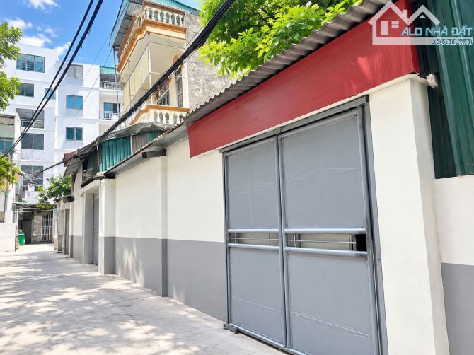 BÁN NHÀ CẤP 4 PHỐ PHÚ DIỄN -227m2, mặt tiền 12,8m, giá chỉ 110 triệu/m2