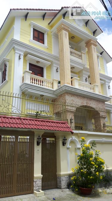Biệt thự 2 mặt hẻm Nguyễn Đình Chiểu (Q3), 14x27m, 4 tầng, giá 110 tỷ
