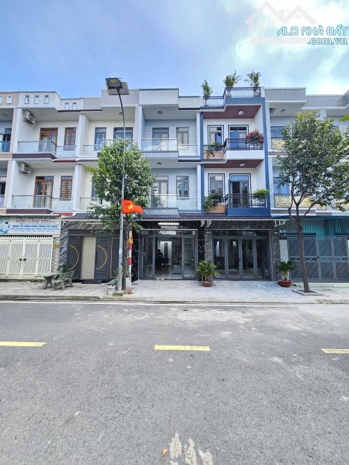 5,5Tỷ TL🔥Bán nhà 1 trệt 2 lầu Hoàn Công, gần ngã ba Cây Điệp 200m, p.Dĩ An, Tp.Dĩ An