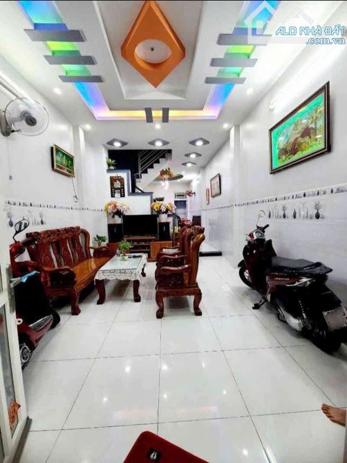 Bán Nhà Âu Dương Lân Phường 1 Quận 8 – 4,11x15 – 4 Tầng – 4PN – Hẻm Xe Hơi – Nhỉnh 9 Tỷ