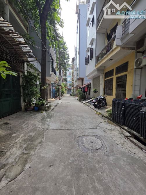 +1 Nhà Đang Rất Cần Tiền. Bán Nhà Nghĩa Đô - Cầu Giấy