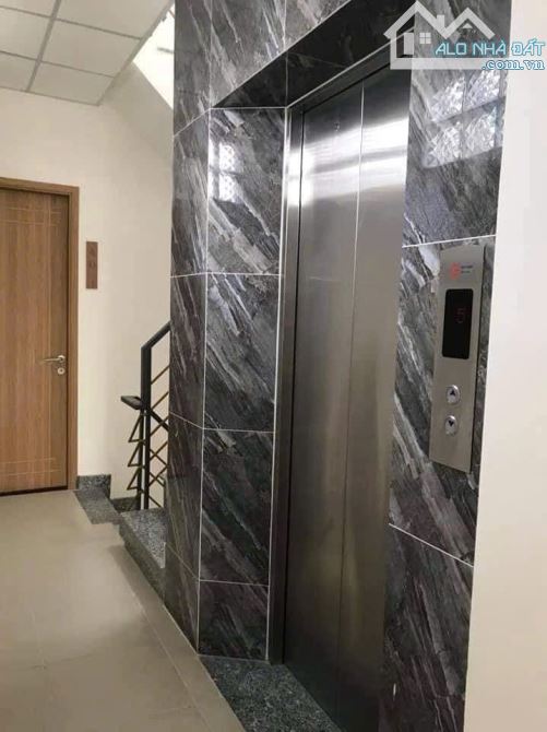 CĂN HỘ DỊCH VỤ 6 TẦNG, THANG MÁY – 13 PHÒNG – KHOÁN THUÊ 65 TRIỆU/THÁNG – HXH HOÀNG HOA TH