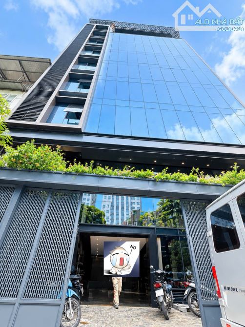 BÁN NHÀ PHỐ HOÀNG QUỐC VIỆT, 110m², 10 TẦNG, MẶT TIỀN 5,8M, 50 TỶ