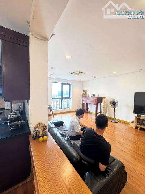 KHÔNG GIAN SỐNG RỘNG VƯỢT TRỘI • NỘI THẤT GỖ TỰ NHIÊN ẤM SANG • GIÁ/M² CỰC CẠNH TRANH