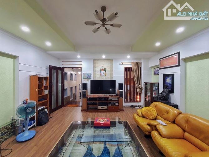 BÁN TẬP THỂ KHÂM THIÊN 65M² TẦNG 1 NGÕ RỘNG GIẢM 500TR CÒN 3.95 TỶ