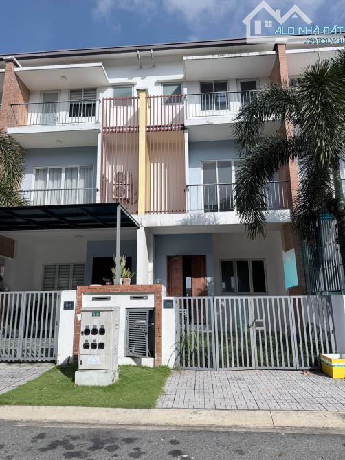 (9860)Biệt thự liền kề sun casa, đường Dân Chủ, phường Bình Dương, TP HCM