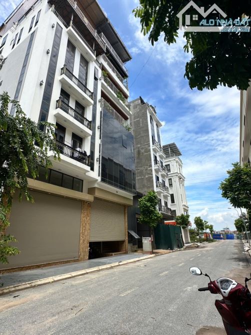 GIẢM 3 tỷ -BÁN GẤP ĐẤT ĐẤU GIÁ PHÚ LƯƠNG 63m xây 7 tầng thang máy, KD, 9 tỷ nhỉnh