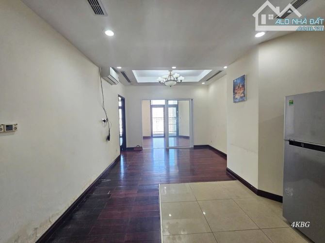 CHUNG CƯ ROYAL CITY NGUYỄN TRÃI 104M 3N2VS GIÁ 9.5 TỶ