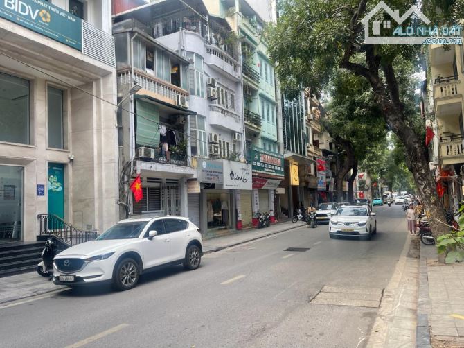 Bán building mặt phố Lý Nam Đế, 150m², mặt tiền 7,5m, 10 tầng , giá 180 tỷ
