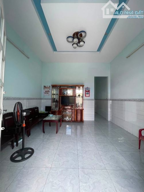 🔥NHÀ HẺM THÔNG NGUYỄN VĂN QUÁ – DT 4,5x19M – SÂN RỘNG ĐẬU VF3 – 1 TRỆT 1 LẦU – 5.3 TỶ
