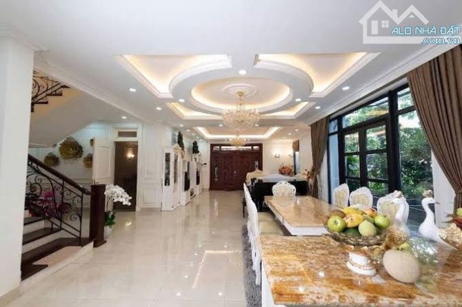 BIỆT THỰ VIEW HỒ PHÚ THƯỢNG - 240M2 - 4 TẦNG SÂN VƯỜN - GARA Ô TÔ - CHỈ 40 TỶ