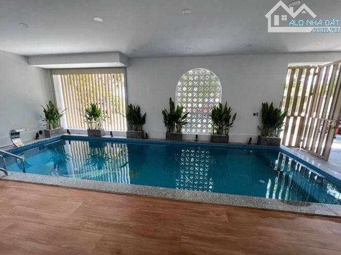 Продаётся дом, 7 спален, 270 м², Ngũ Hành Sơn