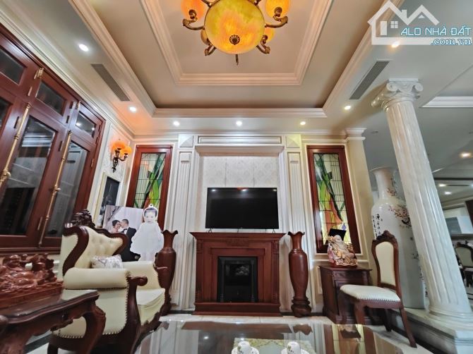 BÁN GẤP BIỆT THỰ VIP KHU ĐÔ THỊ PG – 30 TỶ THƯƠNG LƯỢNG! Diện tích 480m² – mặt tiền 12m