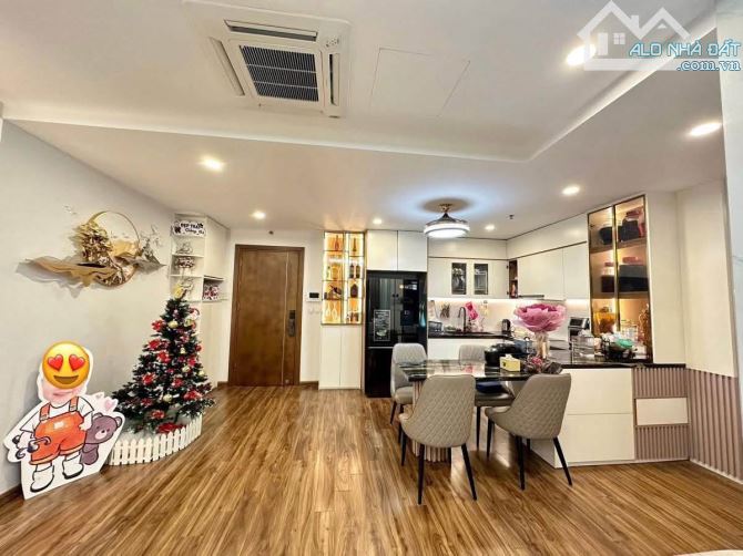 CHUNG CƯ 21 LÊ VĂN LƯƠNG THANH XUÂN 120M 3N2VS GIÁ 14.4 TỶ