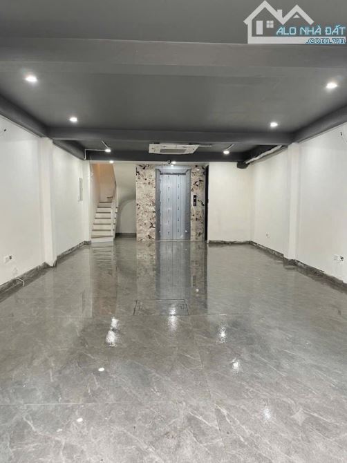 BÁN NHÀ PHÂN LÔ TÂY NAM LINH ĐÀM 60M 5 TẦNG THANG MÁY GIÁ 17.4 TỶ