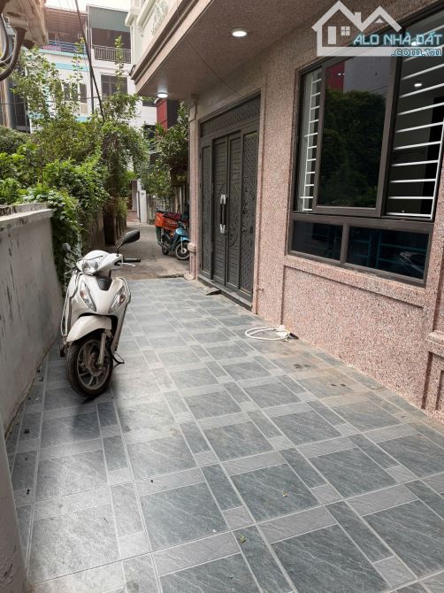 BÁN NHÀ PHỐ CỔ NHUẾ, 32M², 6 TẦNG THANG MÁY, GẦN Ô TÔ, 7,2 TỶ - CỰC HIẾM, MT 4,5M