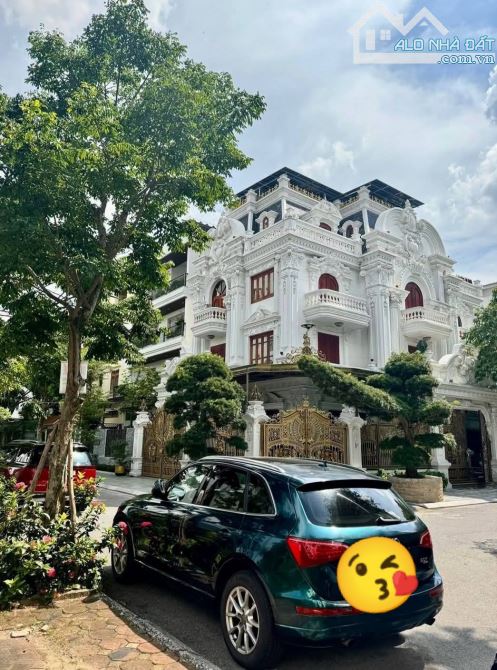 BIỆT THỰ HOÀNG QUỐC VIỆT CẦU GIẤY, 2 MẶT TIỀN CĂN GÓC QUÁ ĐẸP, 125M SỔ ĐỎ, 49 TỶ HẠ SÂU