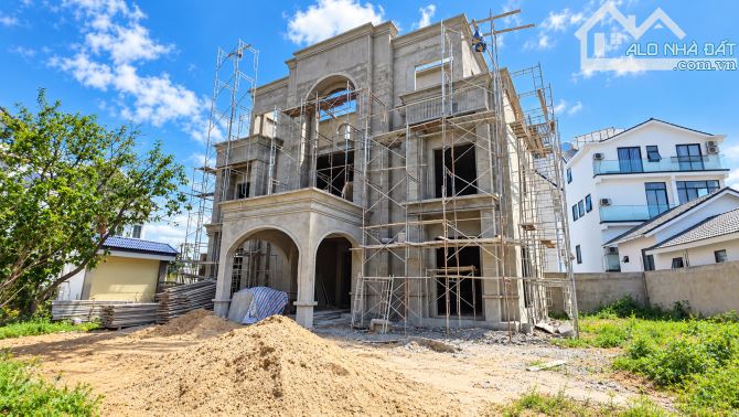 NHÀ THÔ BIỆT THỰ SÂN VƯỜN 874M² –NGANG 27M - PHÙ ĐỔNG THIÊN VƯƠNG CÁCH HỒ XUÂN HƯƠNG 3.2KM