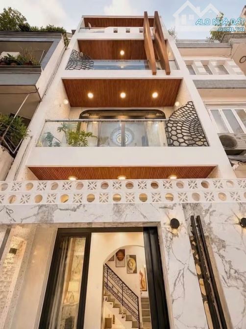 NHÀ PHỐ HIỆN ĐẠI NẰM SÁT QUẬN 1 - ĐƯỜNG PHAN ĐÌNH PHÙNG, PHÚ NHUẬN. CHỈ VỚI 4 TỶ 290/48M2!