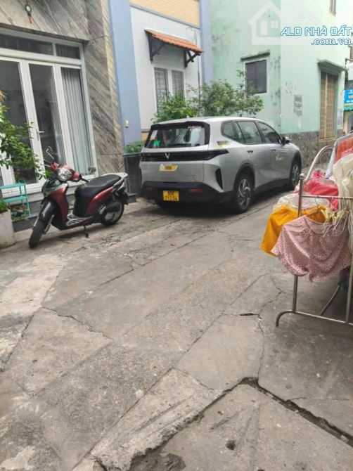 NGAY ĐẦM SEN - HẺM 4M HÒA BÌNH - TÂN PHÚ - DT: 74M2 - 6 TỶ 7