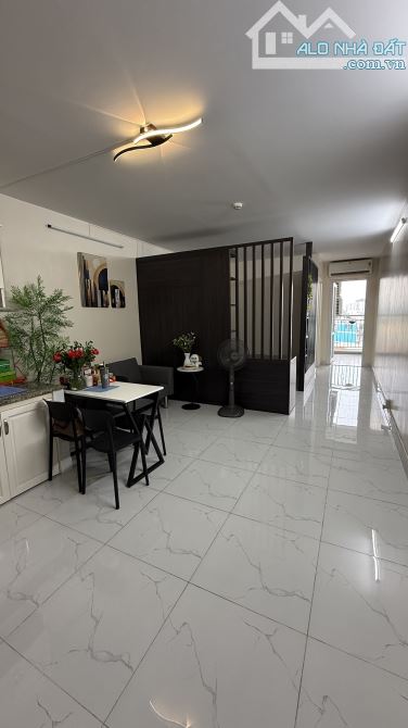 Chung Cư 8X Đầm Sen, Tô Hiệu, Tân Phú, 2PN, Thang Máy, SỔ HỒNG, Tặng Full NT, Nhỉnh 2T