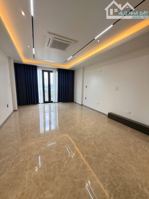 Bán nhà 60m x 5,5 tầng thang máy ngay lô 22 lê hồng phong chỉ 10,x tỷ