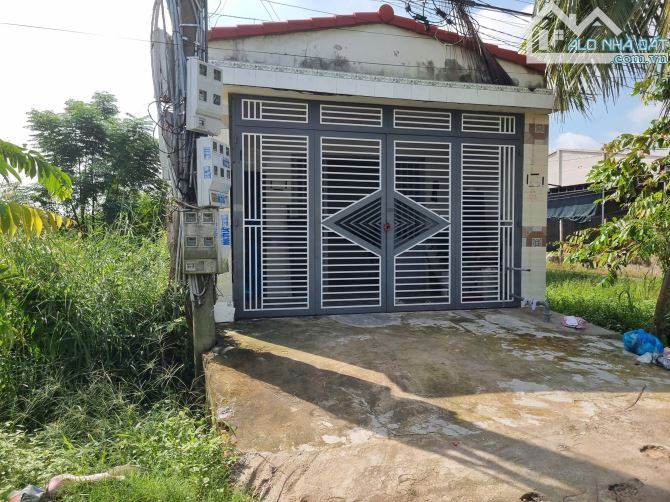 Dãy trọ 8 phòng ngay đường nhựa KCN Phước Đông. 1,95 tỷ