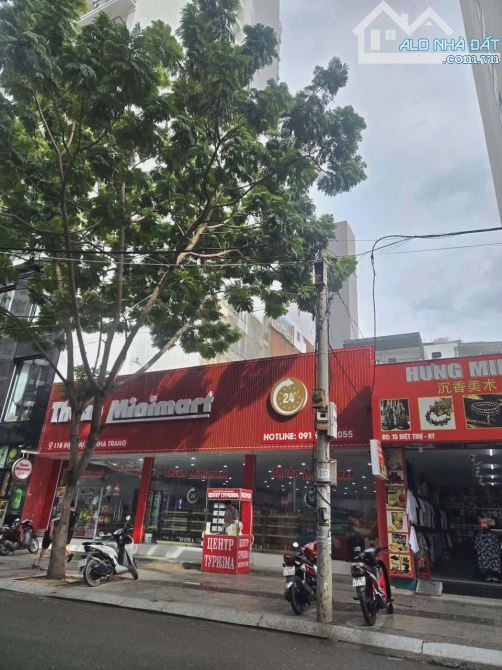 BÁN ĐẤT DIỆN TÍCH LỚN THÍCH HỢP XÂY KHÁCH SẠN 5 SAO NẰM TRÊN TRỤC ĐƯỜNG BIỆT THỰ , PHƯỜNG