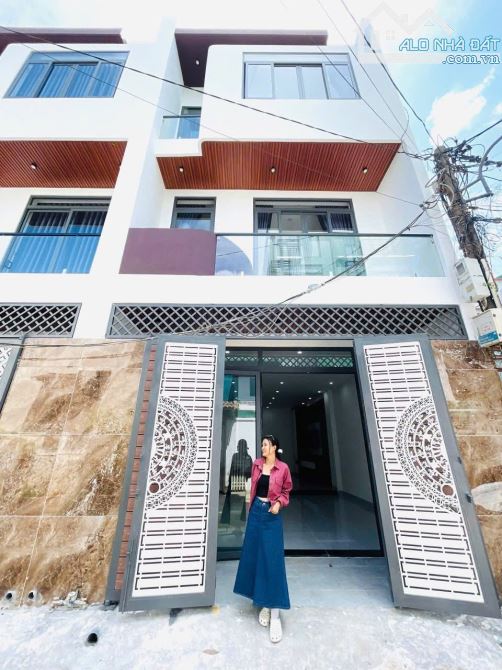 NHÀ HẺM NAM QUỐC CANG - P. THÀNH NHẤT GIÁ: 3,35 TỈ, NGAY TRƯỜNG NGUYỄN KHUYẾN, GIÁ: 2.75TỈ