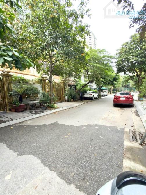 Biệt Thự Đơn Lập C37 Bộ Công An 3 Thoáng - 3 Ô Tô Tránh - Tố Hữu Nam Từ Liêm - Hà Nội