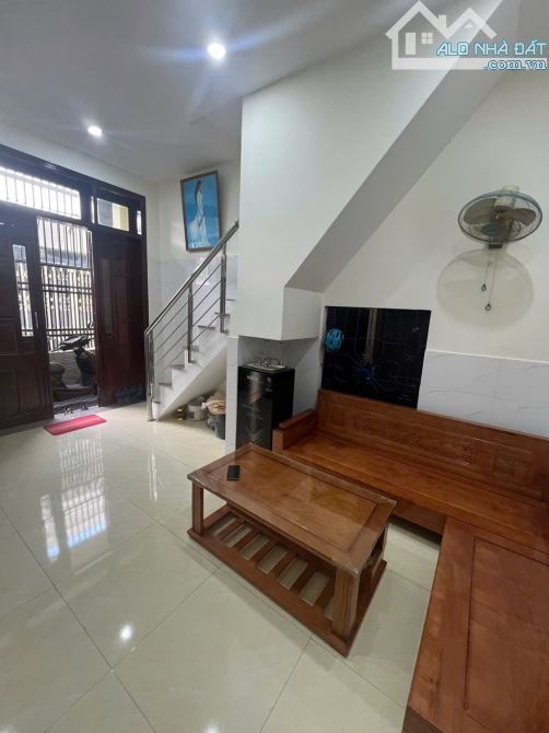 🔥 Nhà 2 tẩng kiệt Dũng Sĩ Thanh Khê , gần biển Nguyễn Tất Thành , gần chợ Hải Sản ,
