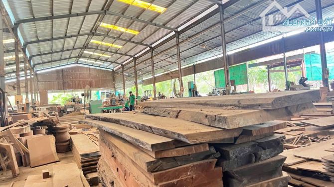 X042 Giảm sâu 1.5 tỷ còn 13 tỷ Bán xưởng khu vực Xuân Lộc Long Khánh DT đất gần 4000m nhà