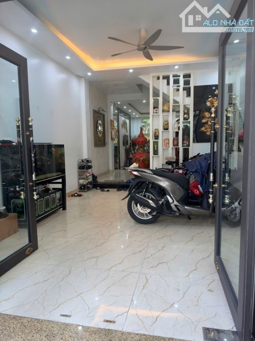 Bán nhà 4 tầng xây mới full nội thất khu đô thị Việt Phát Vĩnh Niệm đường 12m vỉa hè 3m