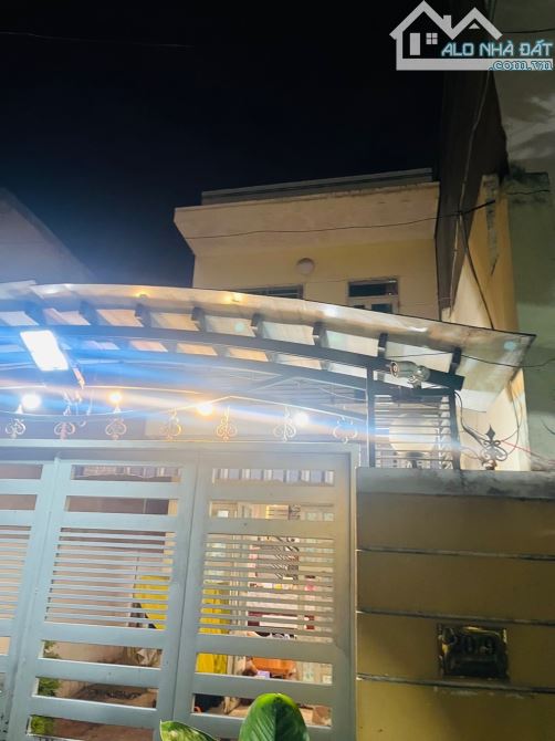 Ngã tư Nguyễn Văn Linh - Nguyễn Thị Thập - Q.7 - Dt: 5*24m - 9 tỷ 390