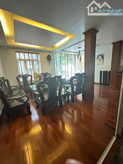 BIỆT THỰ NGUYỄN TRÃI - THANH XUÂN LÔ GÓC 110M2 X 5 TẦNG, GIÁ 27 TỶ