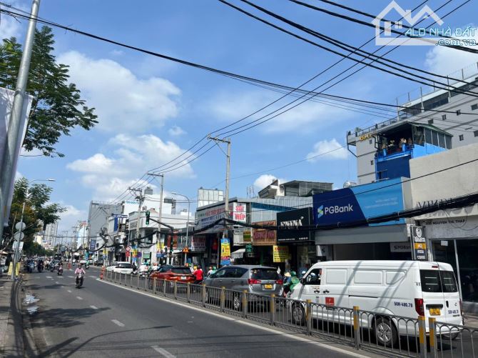 BÁN NHÀ NGUYỄN THỊ THẬP DT: 20x40 ĐẤT 690M, GIÁ 350 TỶ TL