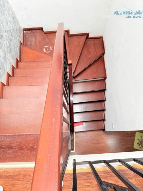 BÁN NHÀ PHỐ HOÀNG VĂN THÁI 64M² 4 TẦNG DÂN XÂY ĐẸP NGÕ THÔNG – GIÁ 12,5 TỶ