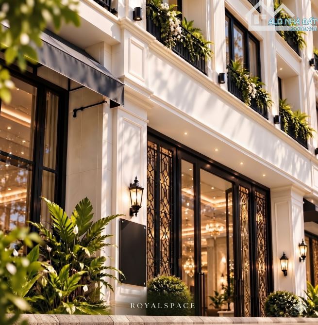 VIEW TRỰC DIỆN HỒ TÂY - 3OM MẶT TIỀN QUYỀN LỰC - 3OOM2 MẶT PHỐ QUẢNG KHÁNH - LÔ GÓC 1.O.2