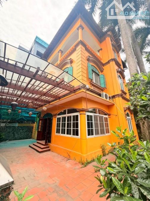 BÁN NHÀ TÂY HỒ 230M 4 TẦNG MẶT TIỀN 15M GIÁ 85 TỶ