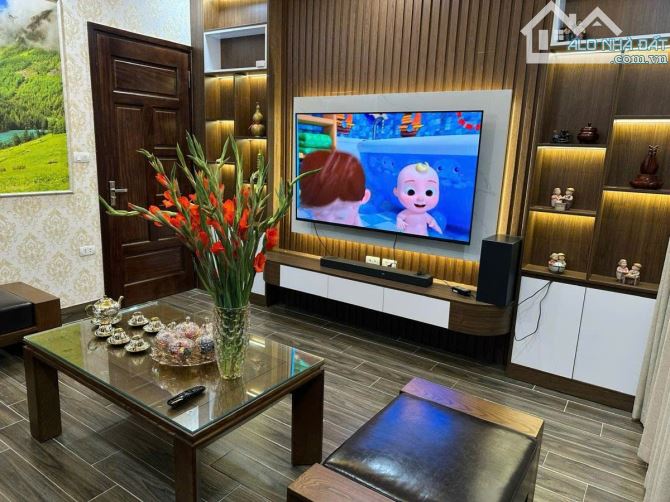 NHÀ LÊ TRỌNG TẤN THANH XUÂN: 8 TẦNG THANG MÁY, 2 MẶT NGÕ VIEW HỒ, Ô TÔ TRÁNH, CHỈ 23+TỶ