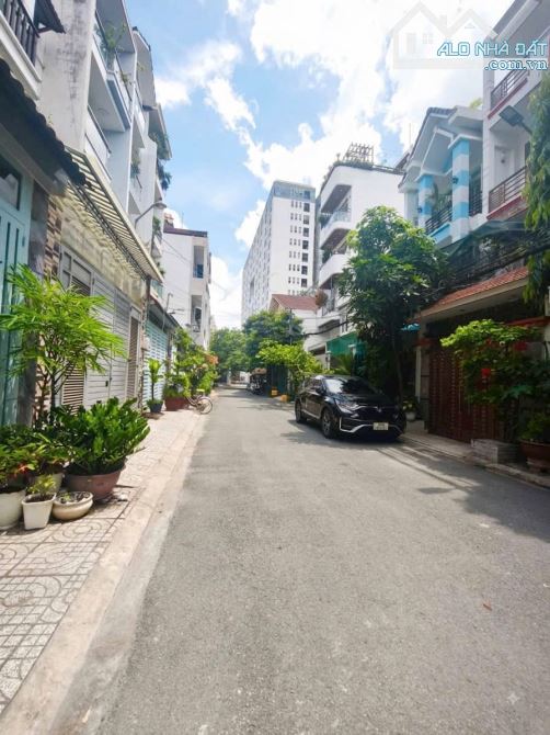 Bán nhà Quận Gò Vấp-Hẻm ô tô 8M-Ngay CC DreanHome-Phạm Văn Chiêu-P14-106m2-6,5x17-3tầng